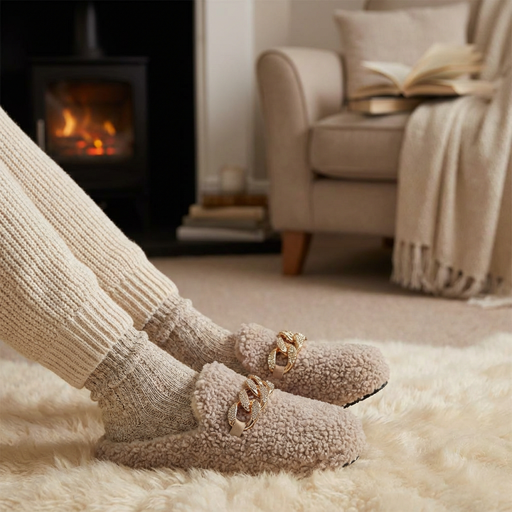 Esme™ – luksusowe błyszczące kapcie