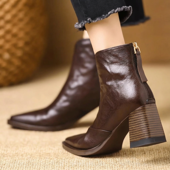 Lunelle™ — luksusowe botki na średnim obcasie